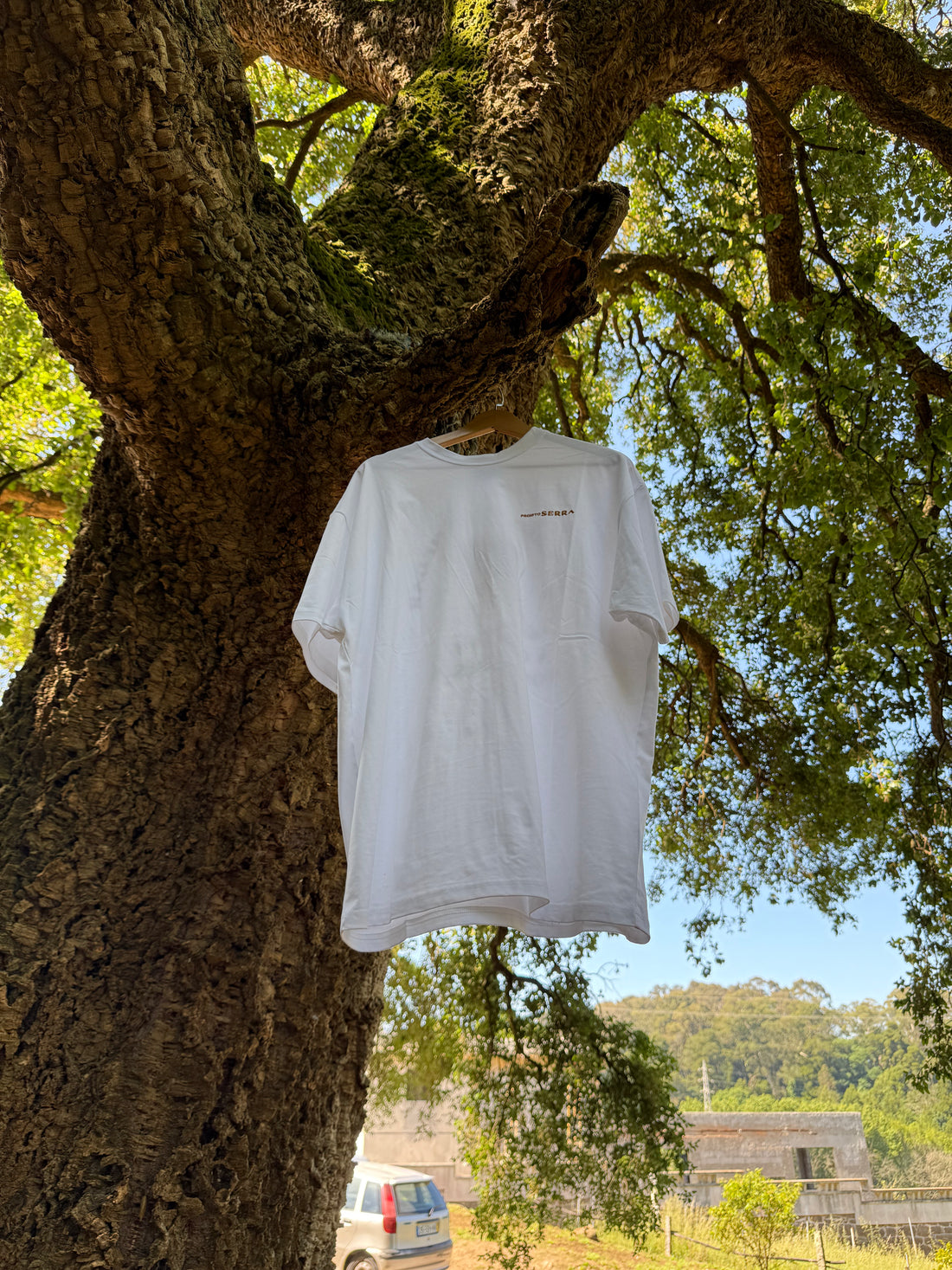 T-shirt de algodão, oversize fit inspirada pelas frases que marcaram a nossa infância. A mãe a ameaçar ou a avó a ripostar. Nesta coleção cabe tudo!